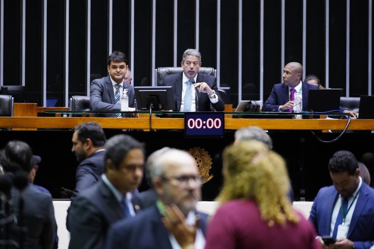 Comissão da Câmara aprova