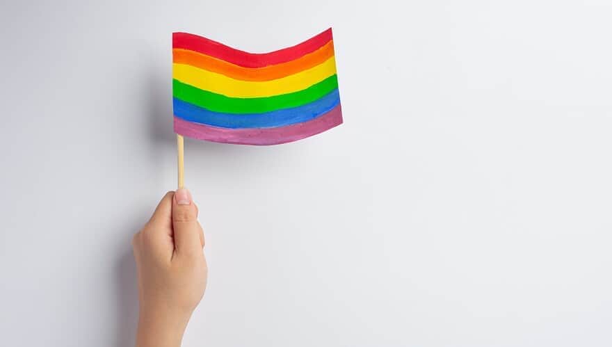 Mulher transgênero deve ser indenizada