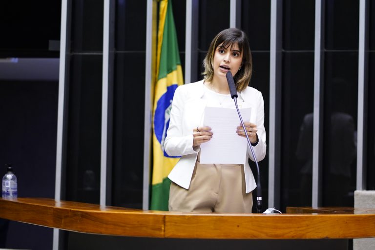 Comissão da Câmara aprova relatório