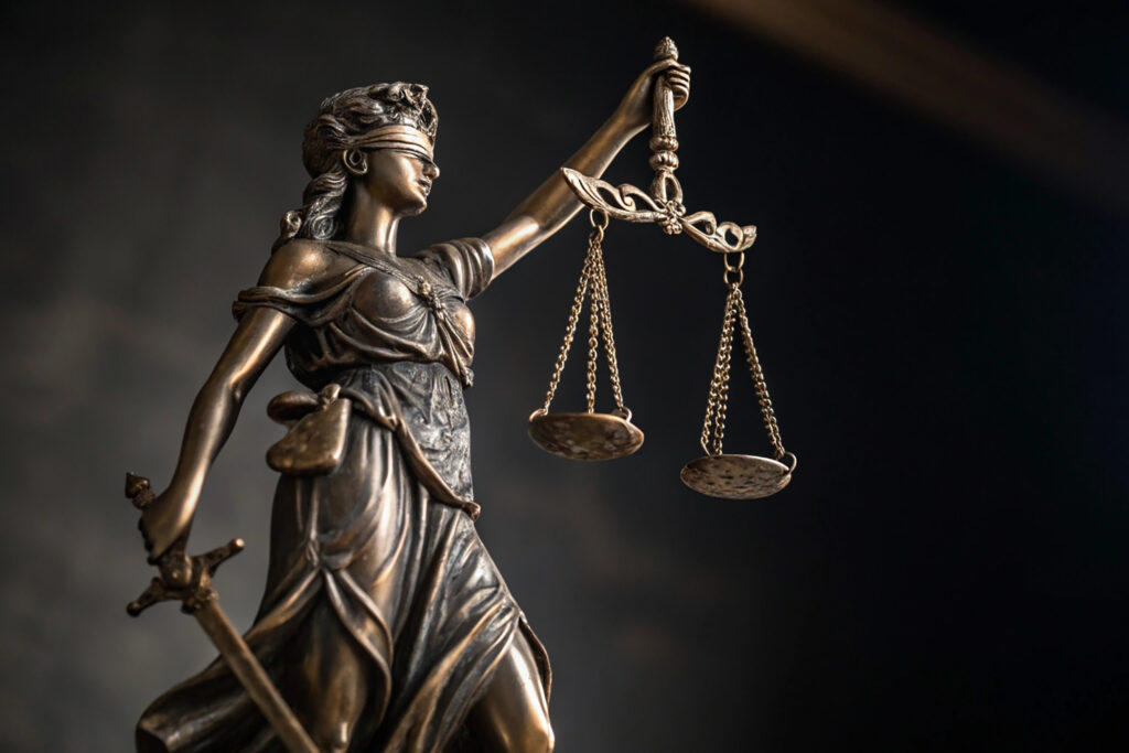 Justiça reconhece multiparentalidade em caso de bebês trocados em maternidade de Goiás