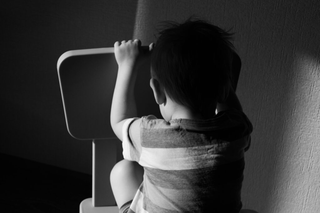 Pai acusado de agredir filho tem direito de convivência suspenso